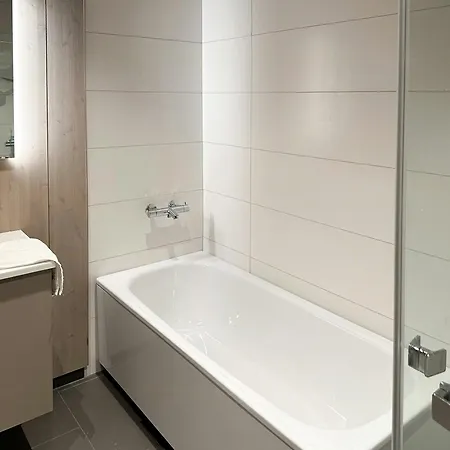 Family With Picturesque View At * Ron