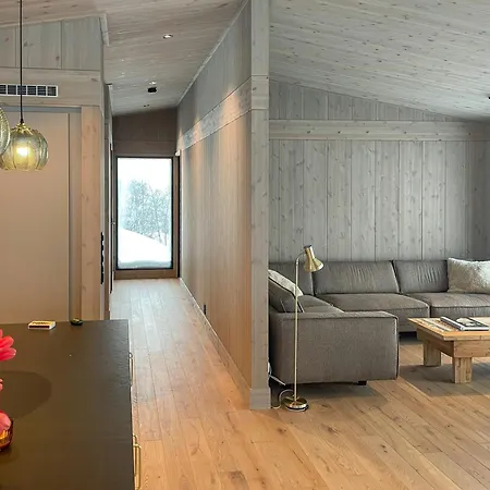 Family With Picturesque View At Σπίτι διακοπών Ron