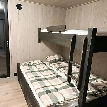 Family With Picturesque View At Dom wakacyjny