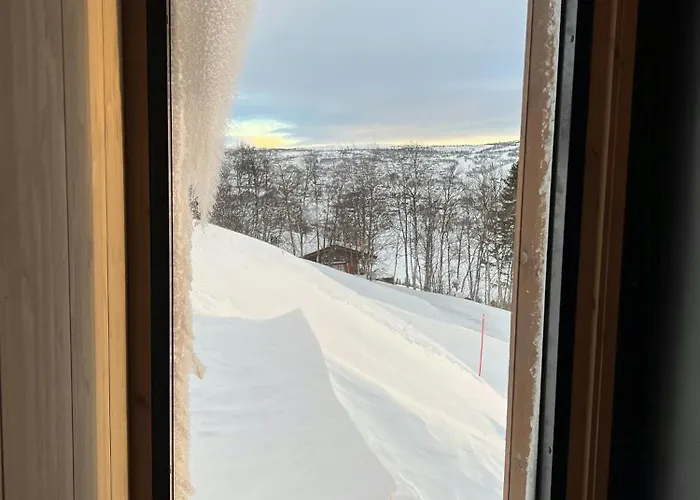 Family With Picturesque View At * Рон